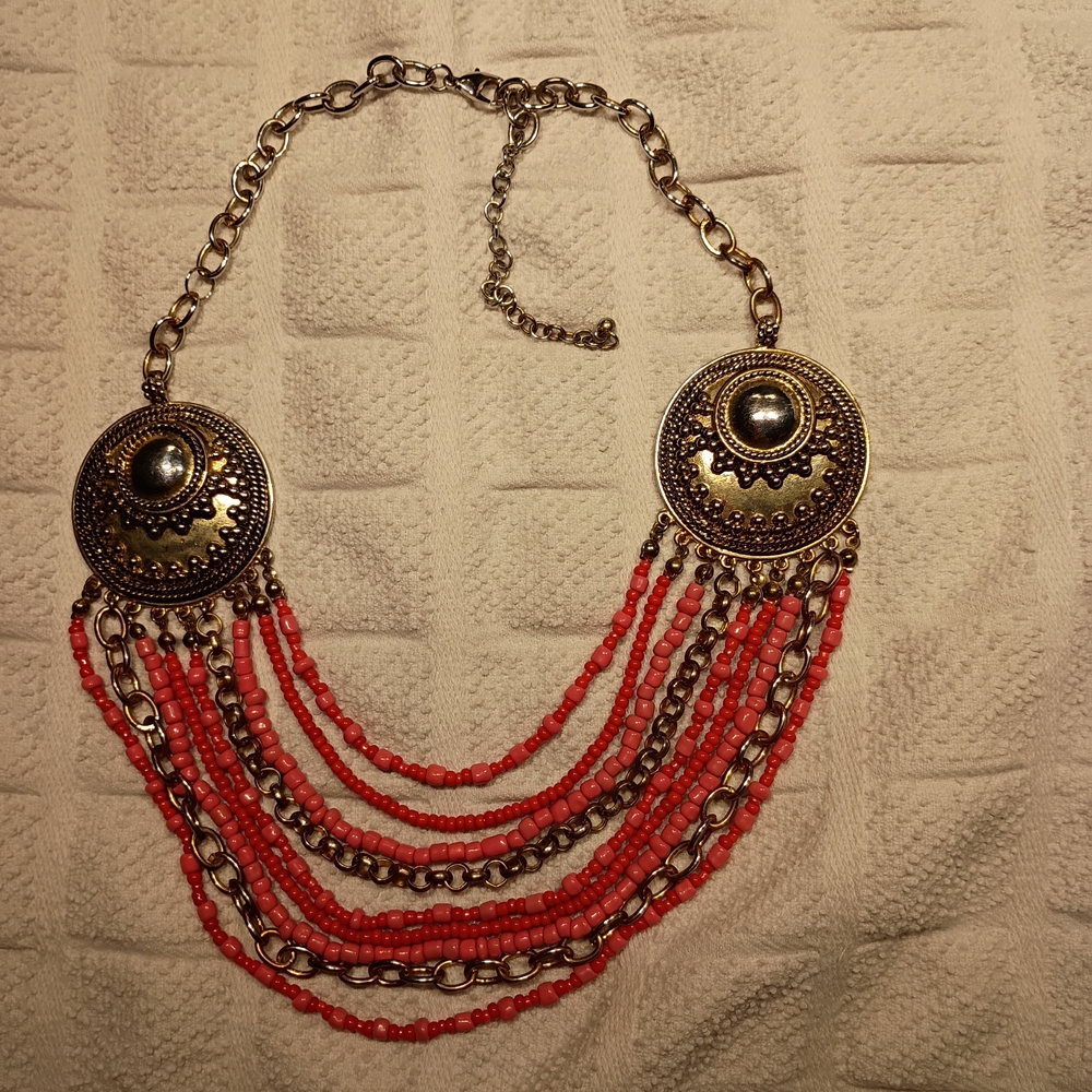 Chic Gold and Coral Beaded Necklace